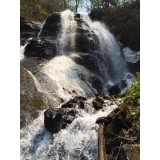春の不老の滝