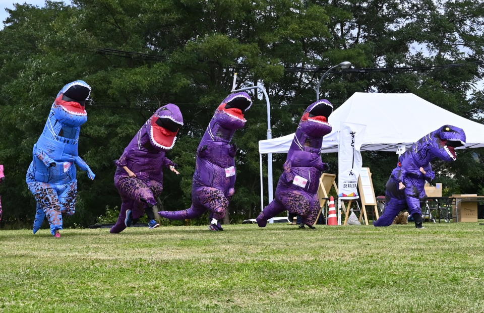 ティラノサウルスレース